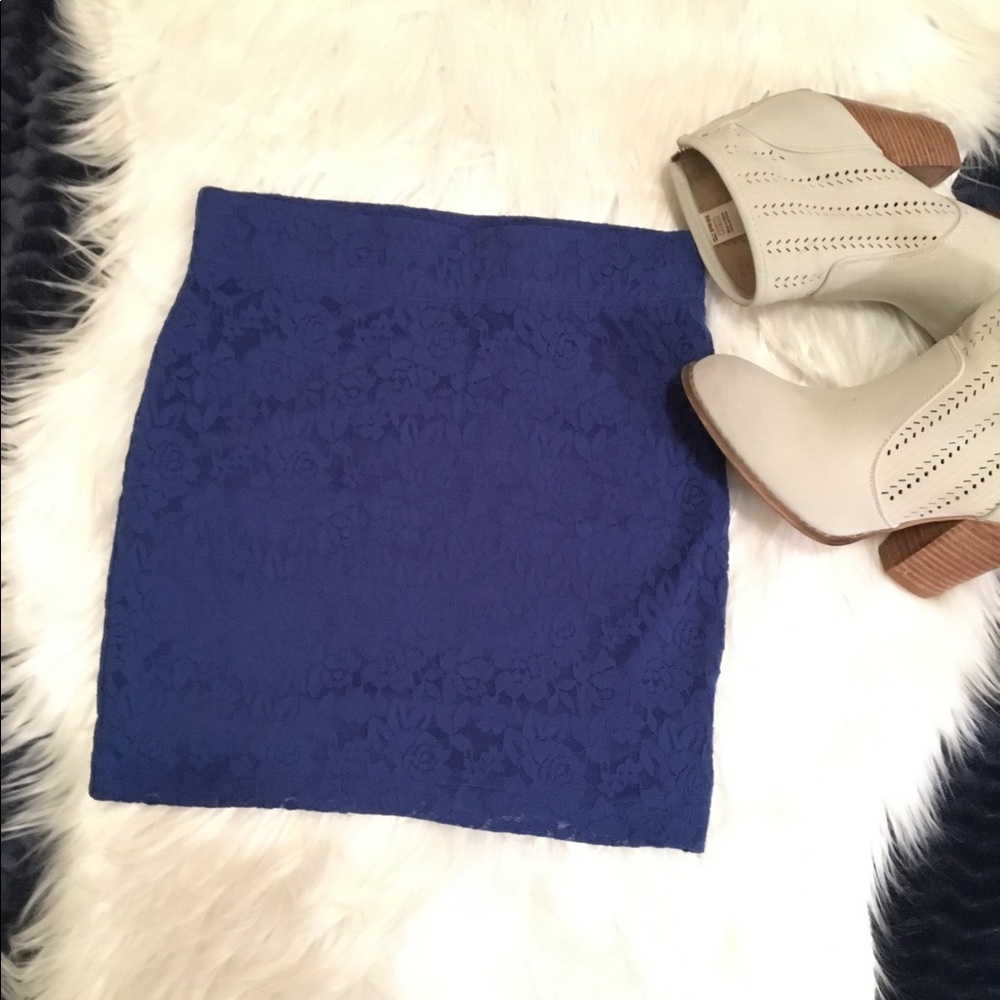 Beautiful Blue Bodycon Lace Mini Skirt